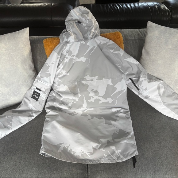 DOPE Gray Ski & Snowboard Jacket with Hood and Waterproof Material